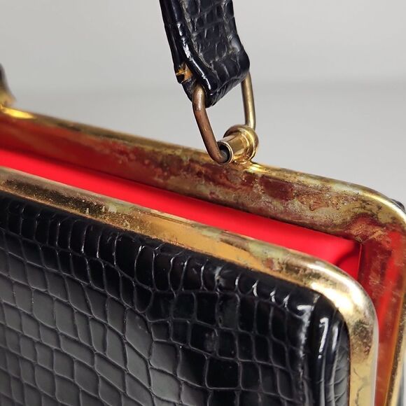 Vintage black vegan crocodile texture tophandle handbag - Picture 9 of 13